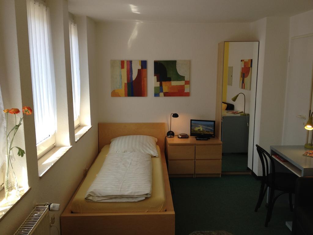Apartmenthaus Somborn Бохум Стая снимка