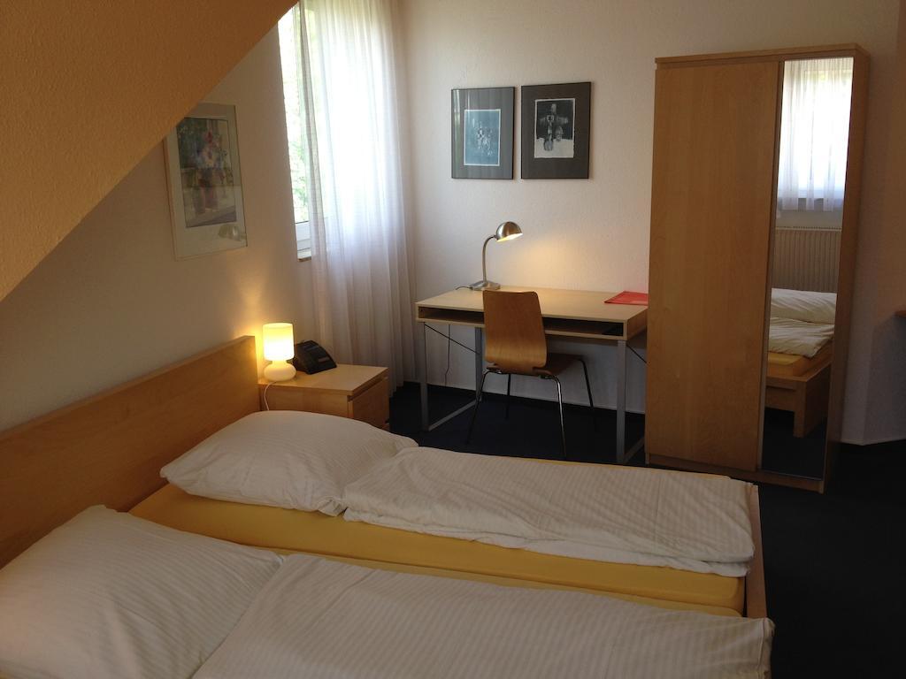 Apartmenthaus Somborn Бохум Стая снимка